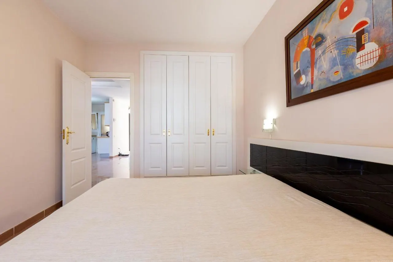 Bahia Del Duque Costa Adeje Peacefull & Spacious Apartment  アデヘ
